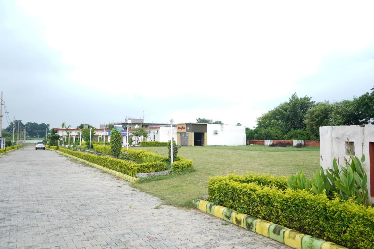 Farm Green View Resort Orchha Exterior foto